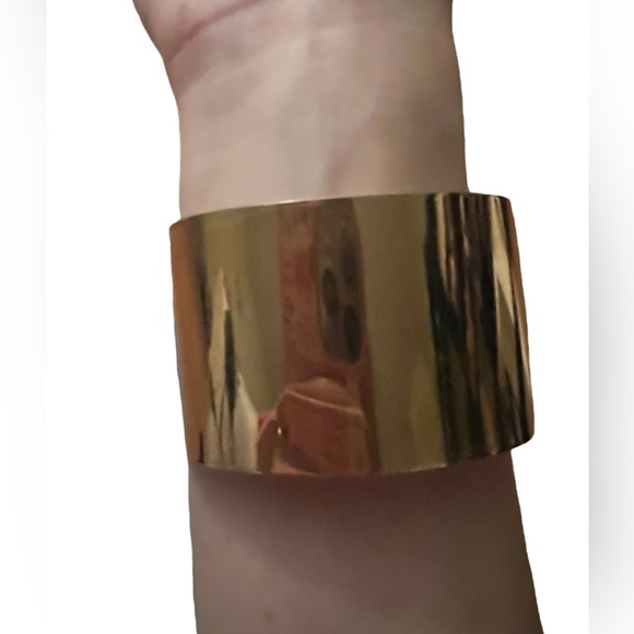 Louis Vuitton Essential V Cuff Bracelet Metal with Crystals - Picture 10 of 16